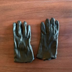 Fownes brothers leather gloves. 100% leather
